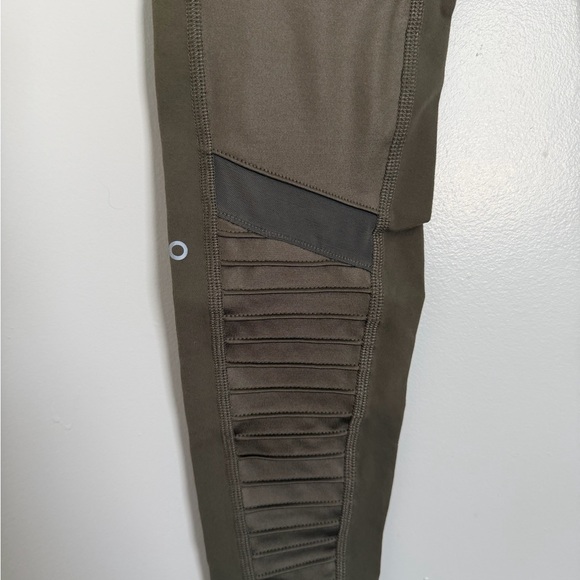 ALO Yoga Olive Green Leggings - Picture 10 of 10